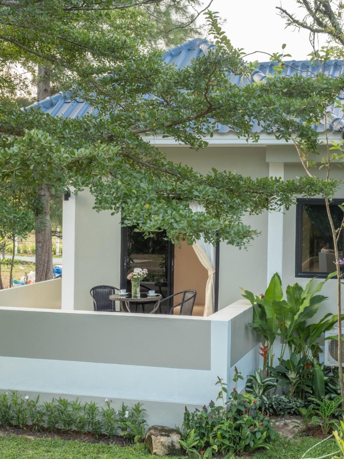 Isara Nai Yang Resort Exterior foto